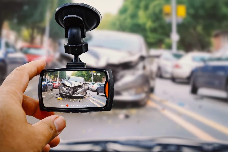Dash cam: an indispensable item nowadays
